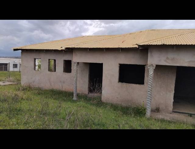 4 BEDROOM HOUSE FOR SALE IN MTHATHA RURAL